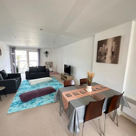 Water Front Apt Walk To The Beach & City Centre Swansea Esterno foto